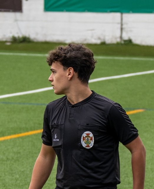 Luís Ferreira, fundador do RefereeLog, a arbitrar um jogo